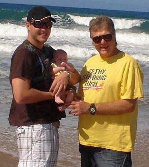 Drie geslagte Johannes Carel Henning. Oupa Callie, pa Jacques en klein JC wat op 22-6-2011 gebore is