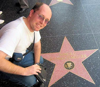 Rudolf Henning in Hollywood by die ster van die beroemde akteur, Arnold Schwartzenegger